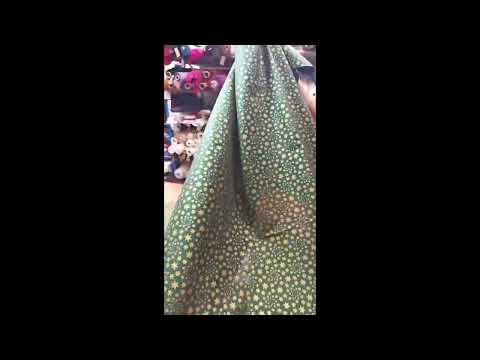 CHRISTMAS GOLD STARS – METALLIC GOLD – 100% COTTON FABRIC – 141cm WIDE