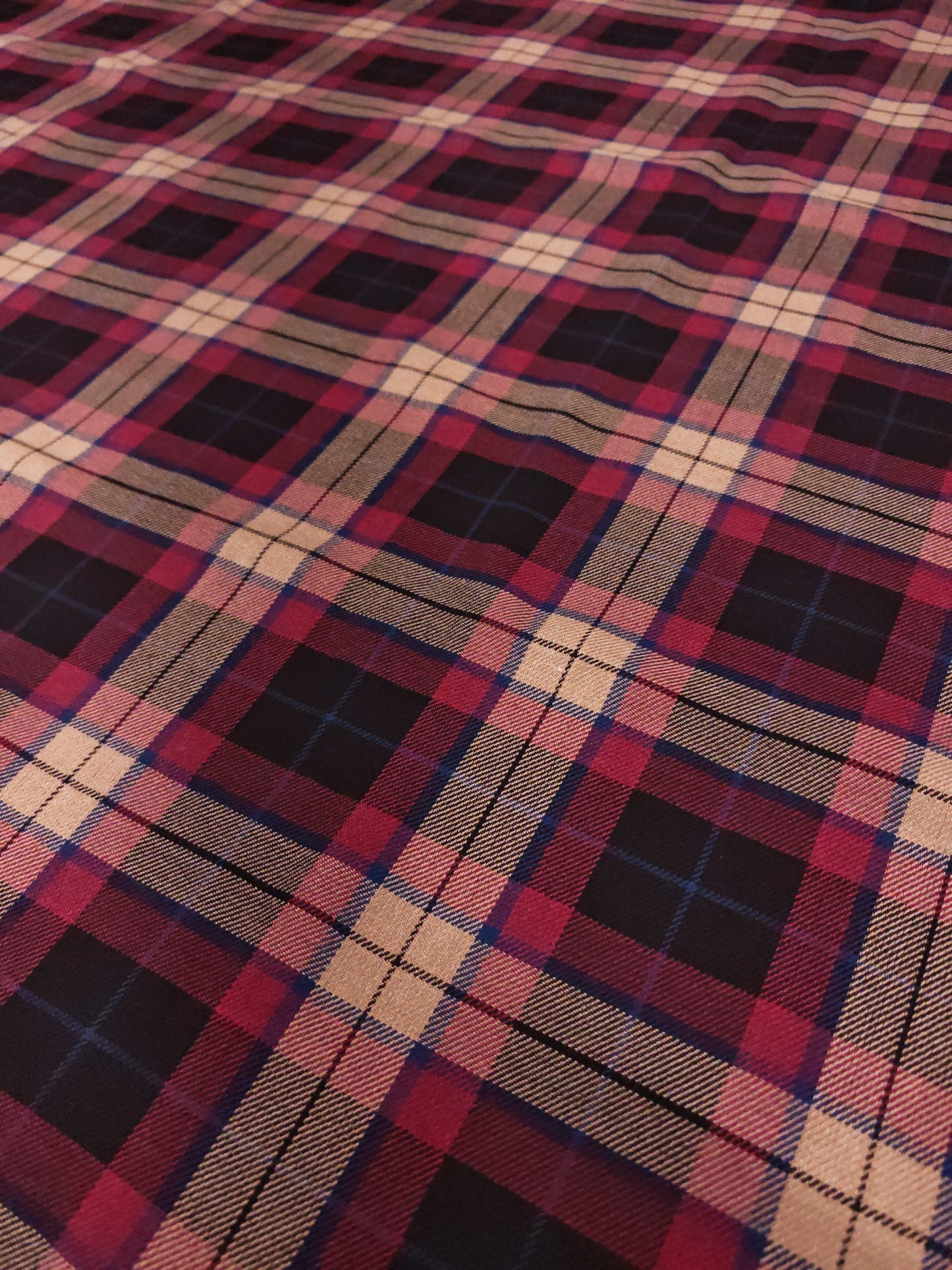 BURGUNDY HIGHLAND TARTAN – POLY VISCOSE TARTAN FABRIC – 144cm WIDE