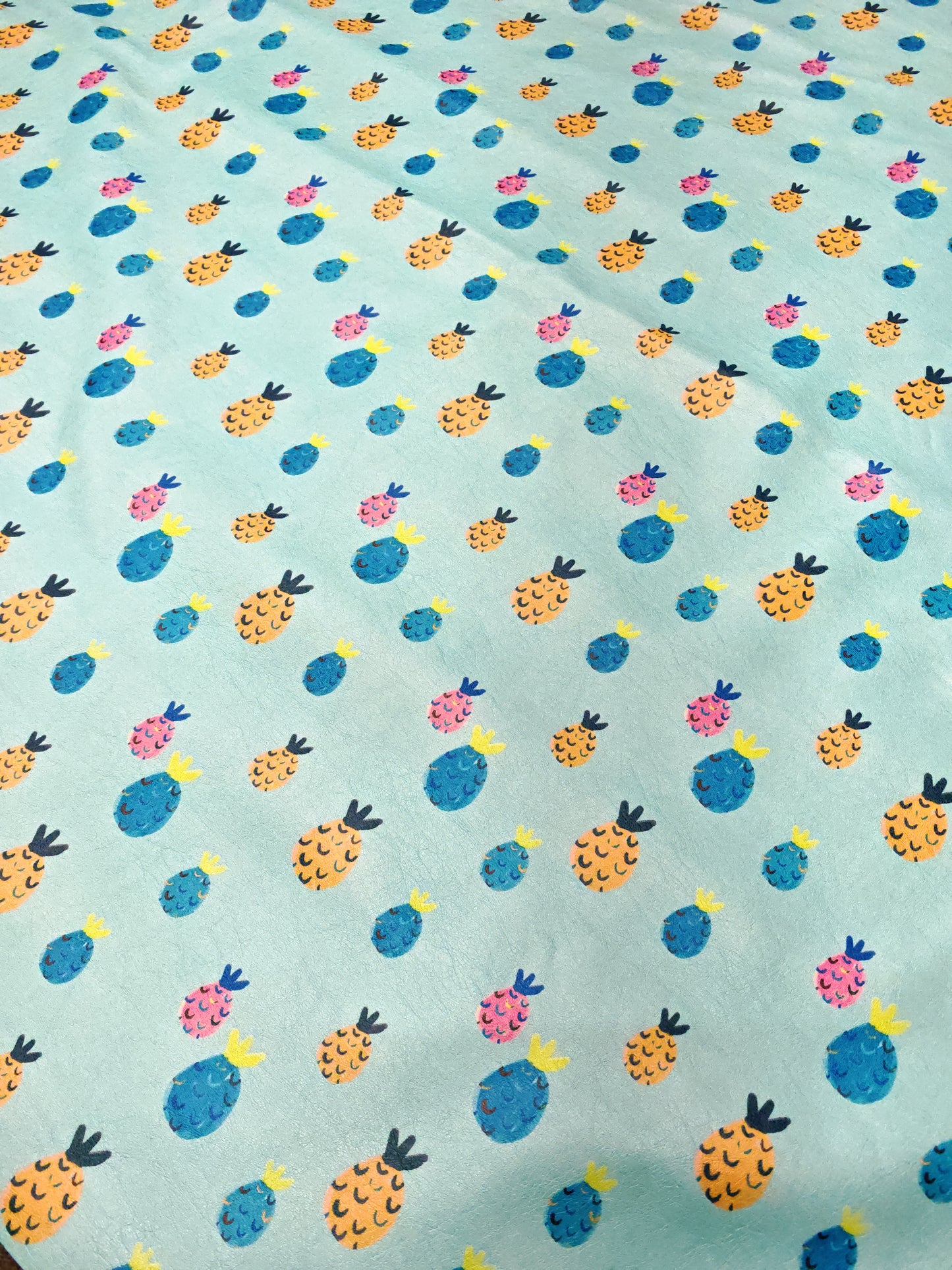 WIPE CLEAN TABLECLOTH FABRIC – 146cm WIDE ( 2 COLOURWAYS)