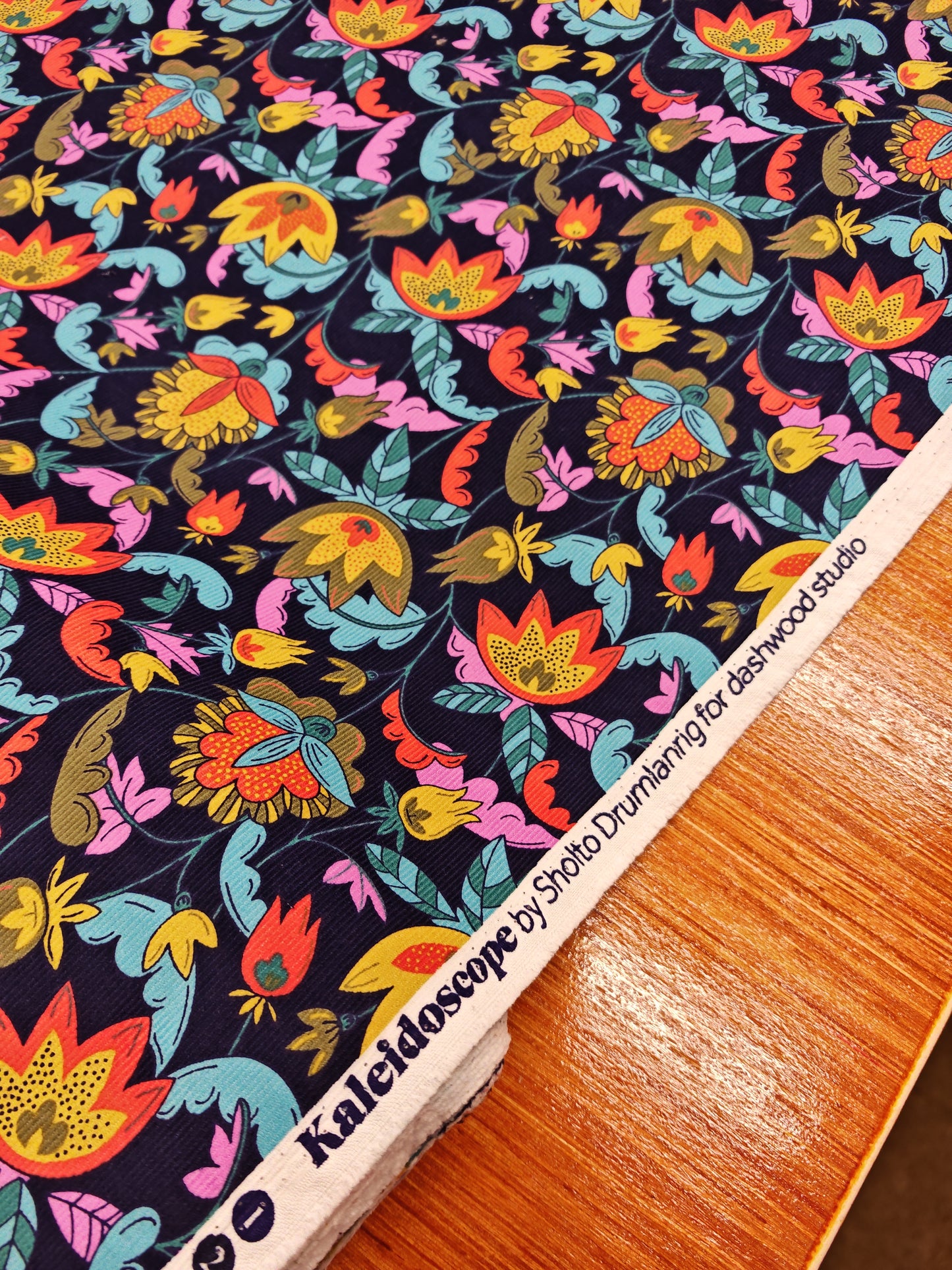 FOLK GARDEN BLOOMS – SHOLTO DRUMLANRIG KALEIDOSCOPE – 100% COTTON BABY CORDUROY FABRIC – 146cm WIDE