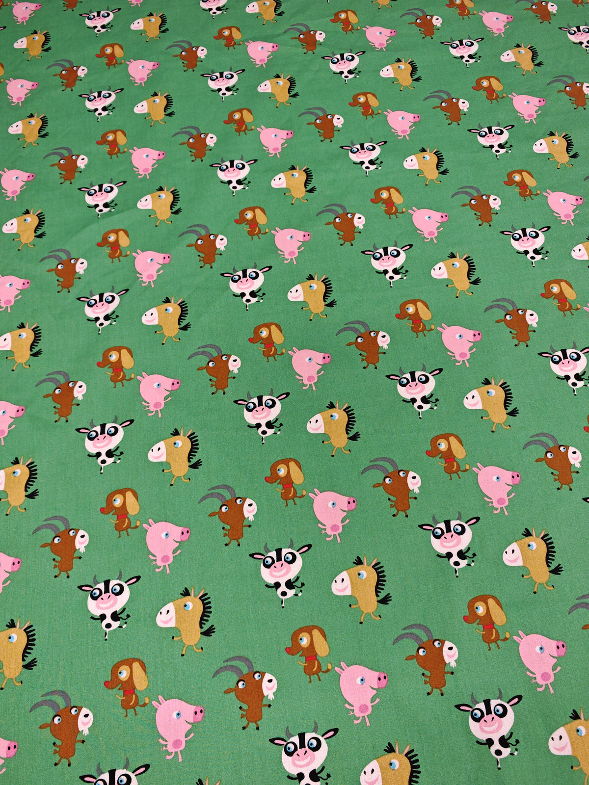HAPPY FARMYARD FRIENDS – 100% COTTON FABRIC – 147cm WIDE