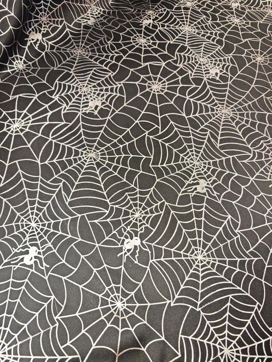 SPIDERS & WEBS – HALLOWEEN PRINTED POLYESTER FABRIC – 161cm WIDE