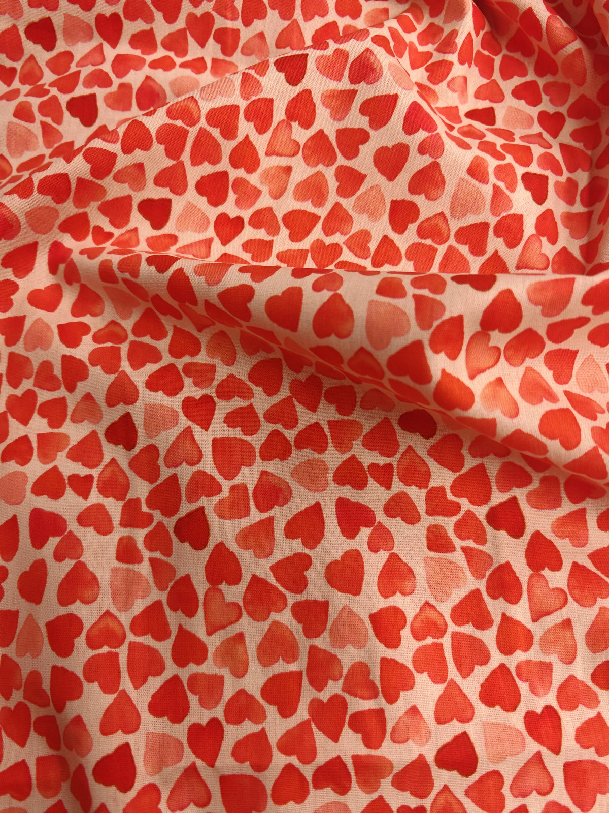 HEARTS ALL OVER – 100% COTTON FABRIC – 148cm WIDE