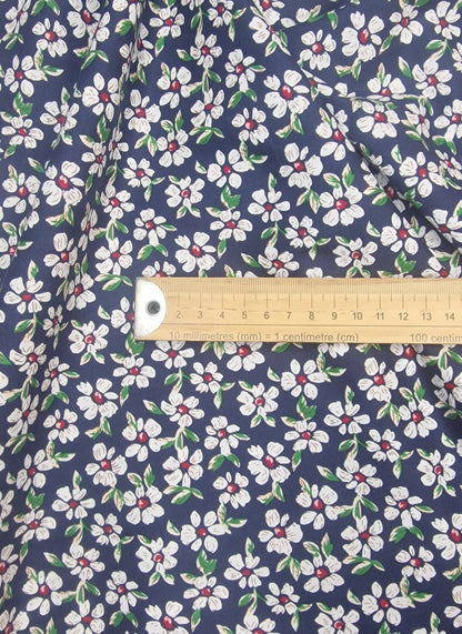 Daisy Print Cotton Poplin – 142cm / 56" – 100% Cotton – 3m Piece (2 Colourways)