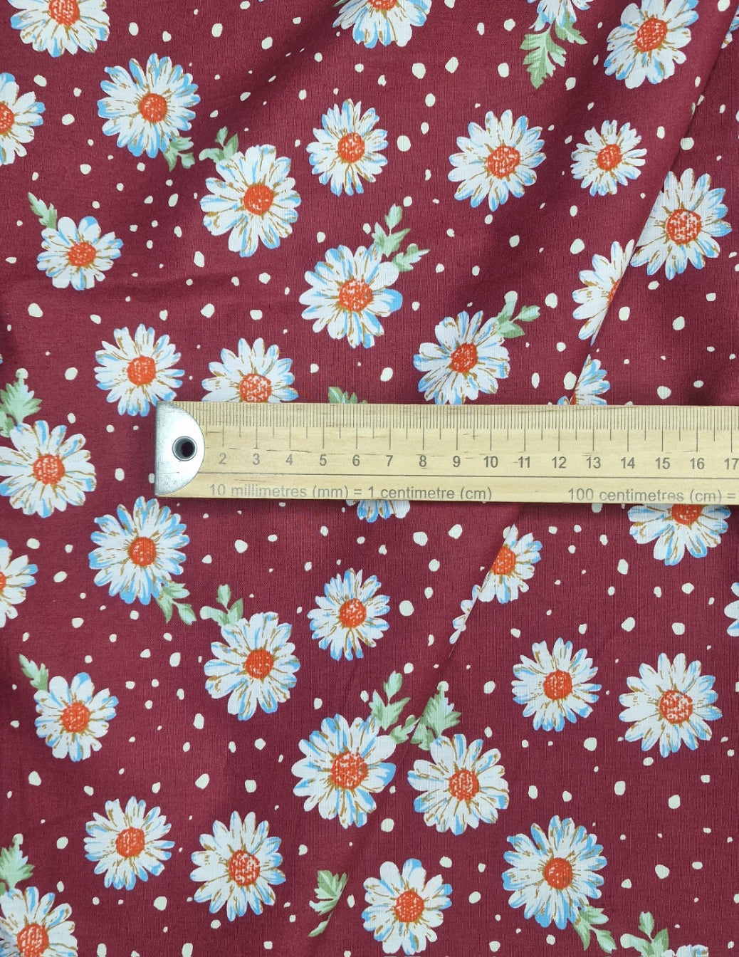 Large Daisy Cotton Poplin -142cm / 56" - 100% Cotton - 3m Piece