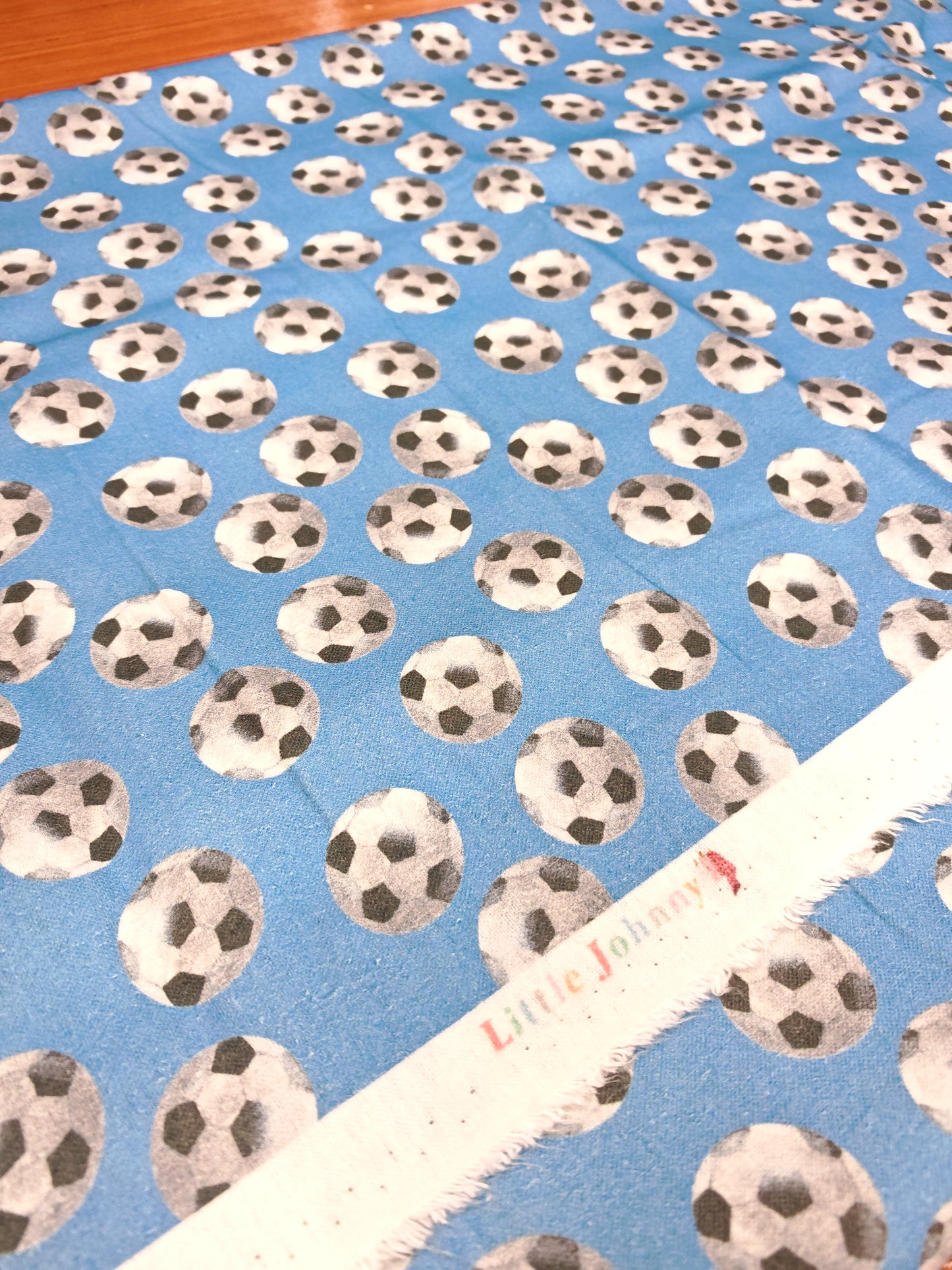 FOOTBALL – LITTLE JOHNNY COTTON WINCEYETTE – 100% COTTON – 112cm WIDE