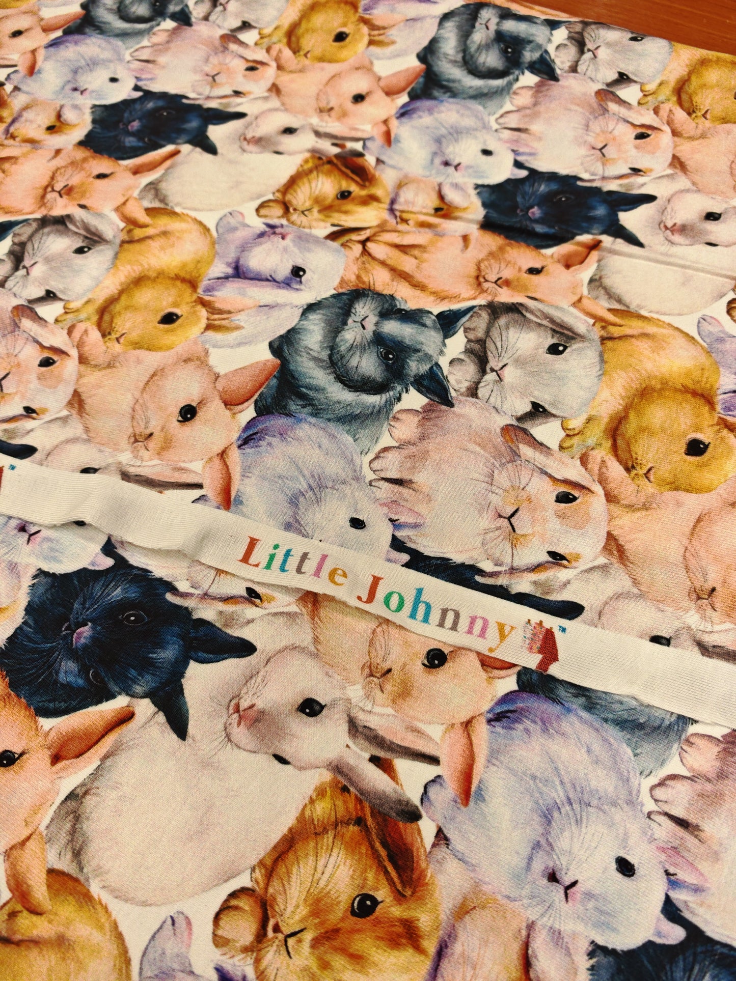 BUNNY FLUFFLE – LITTLE JOHNNY COTTON JERSEY – 95% COTTON 5% ELASTANE – 142cm WIDE