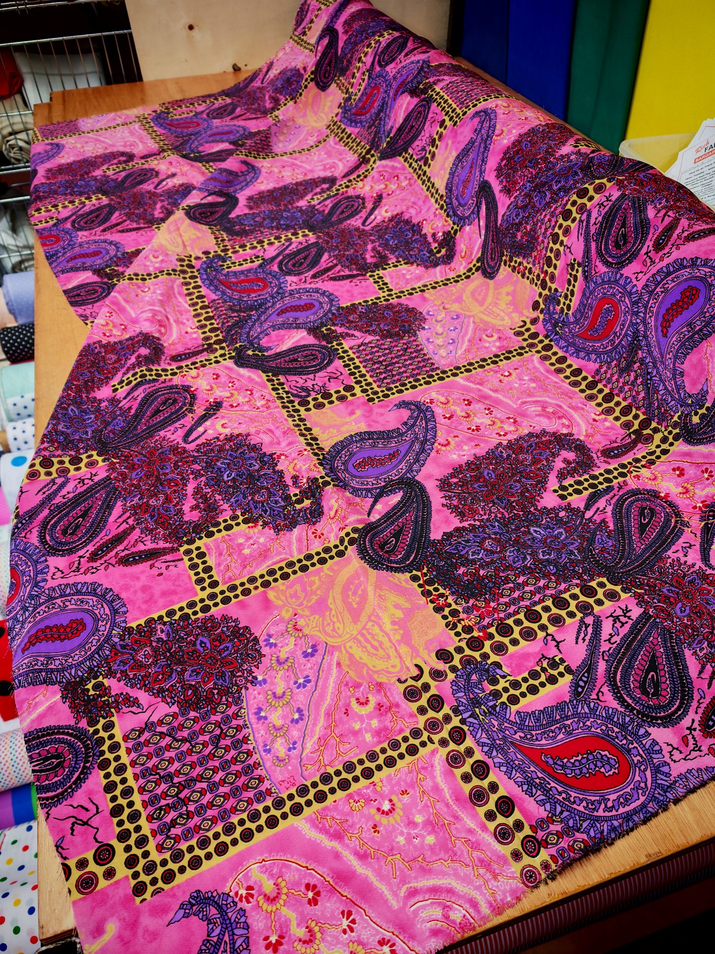 Printed Polyester Crepe – Deconstructed Paisley, 3 Metre Piece (148cm Wide)