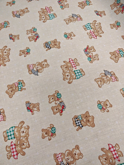 FAMILY BEARS – POLYCOTTON PRINT FABRIC – 115cm WIDE (2 COLOURWAYS)