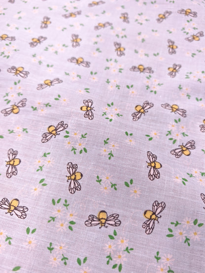MINI BEES – POLYCOTTON PRINT FABRIC – 2 COLOURWAYS – 112–115cm WIDE