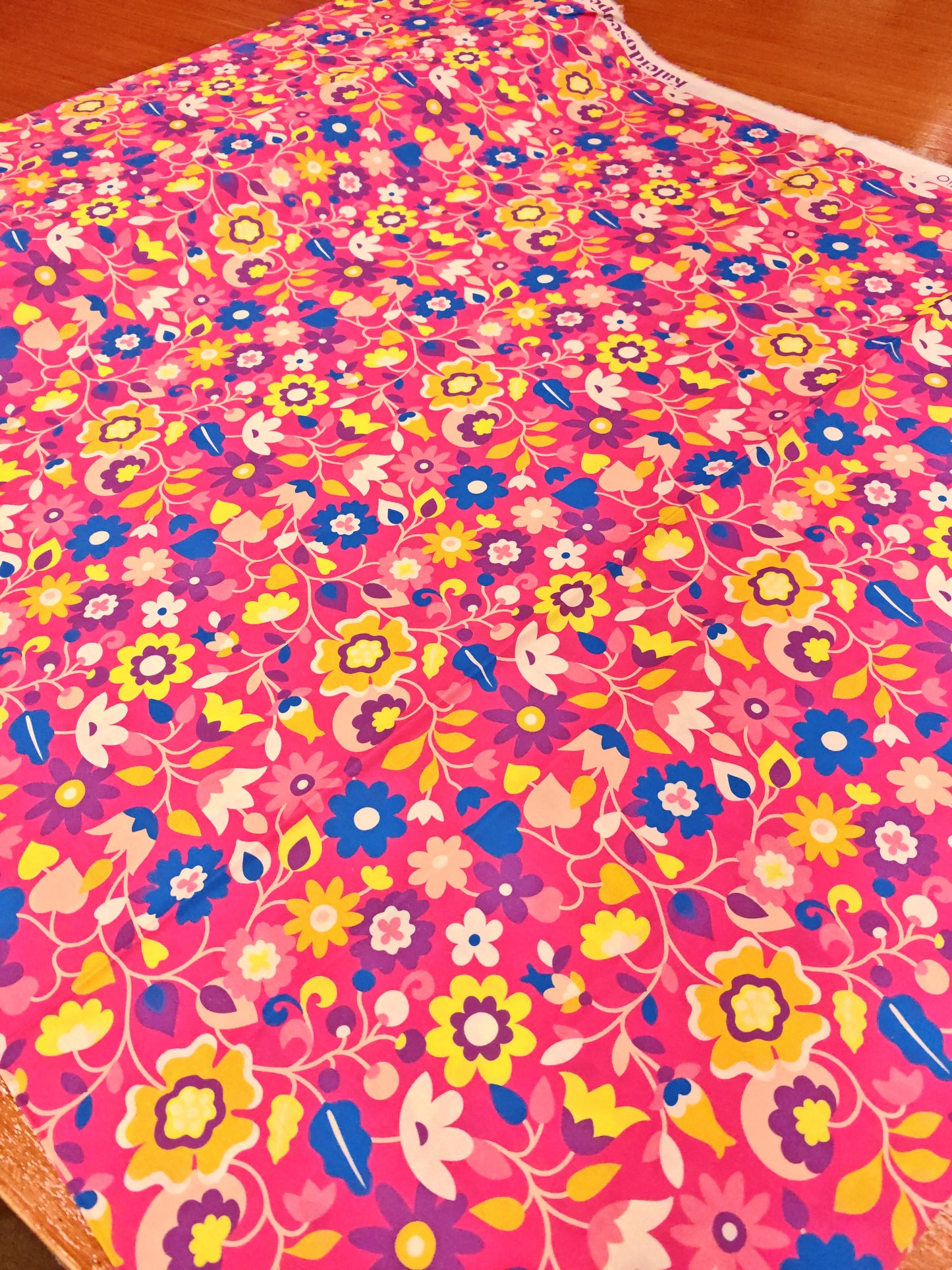 ACE FLORAL COTTON LAWN – DASHWOOD STUDIO KALEIDOSCOPE – 100%COTTON FABRIC - 146CM WIDE