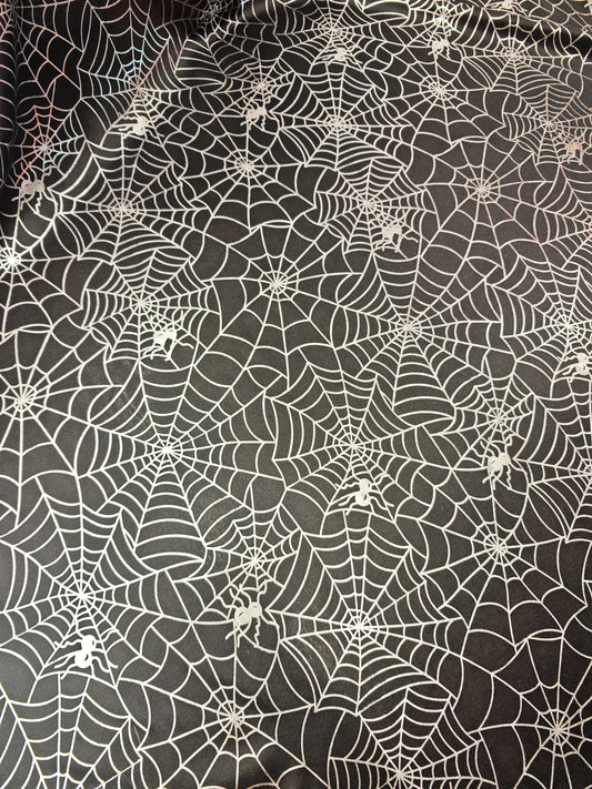 SPIDERS & WEBS – HALLOWEEN PRINTED POLYESTER FABRIC – 161cm WIDE