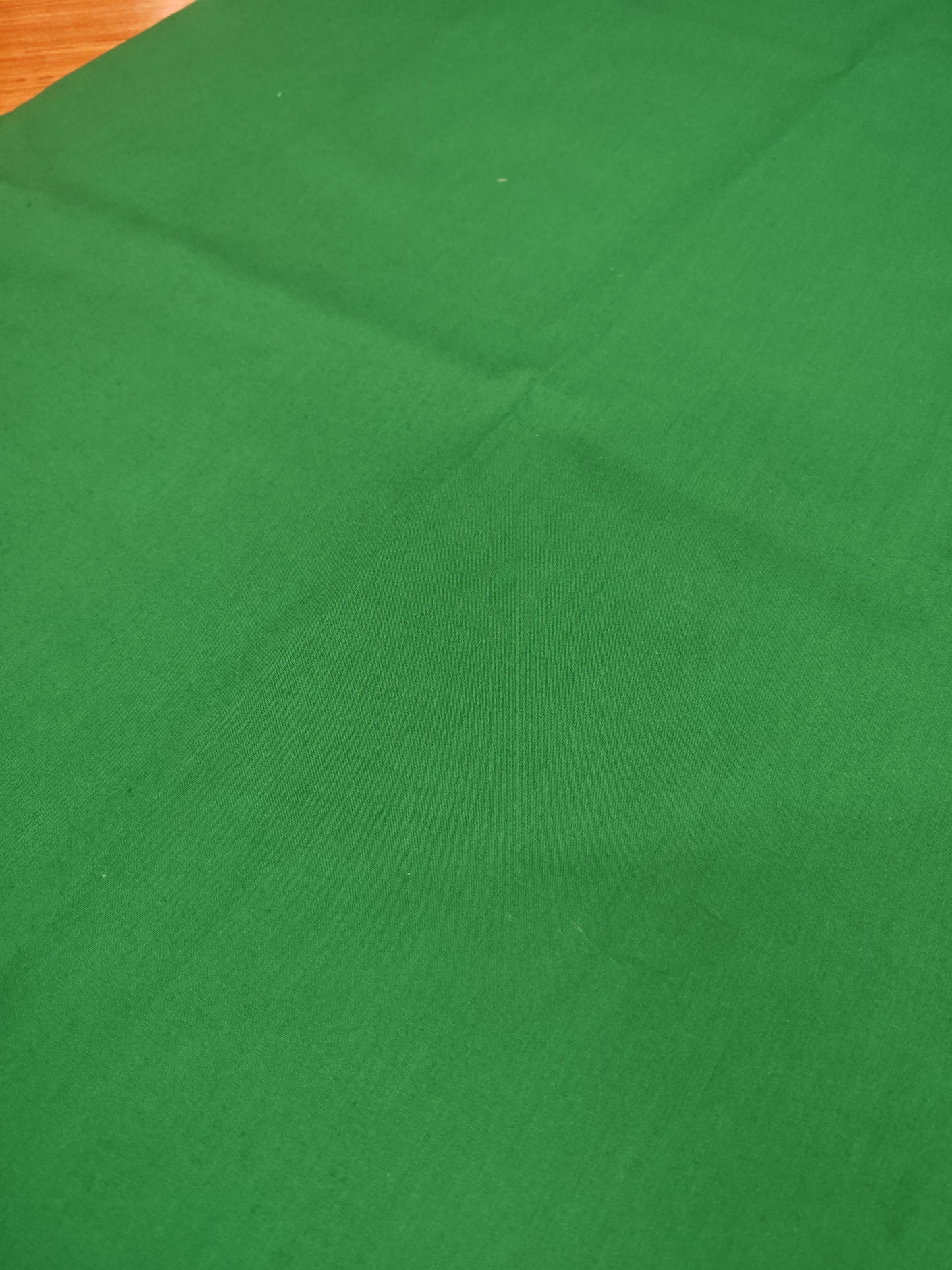 SUPERIOR POPLIN BROADCLOTH – 35% COTTON 65% POLYESTER FABRIC – 112cm WIDE (8 COLOURWAYS)