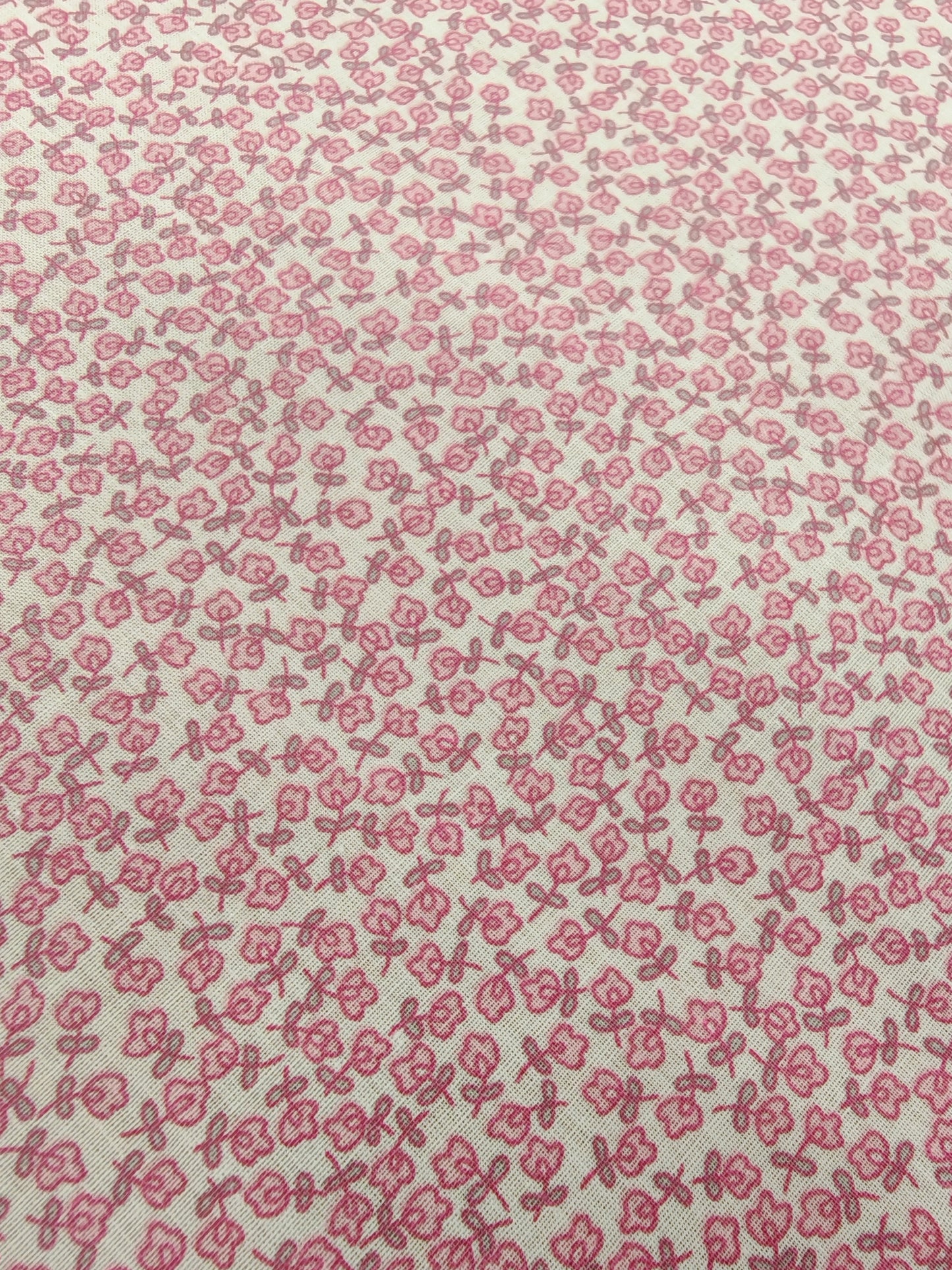 SCATTERED POSIES – TINY FLORAL PRINT POLYCOTTON FABRIC – 113cm WIDE – TWO COLOURWAYS