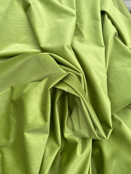 Super Velvet Plush – 148cm / 58" – 100% Polyester (7 Colourways)