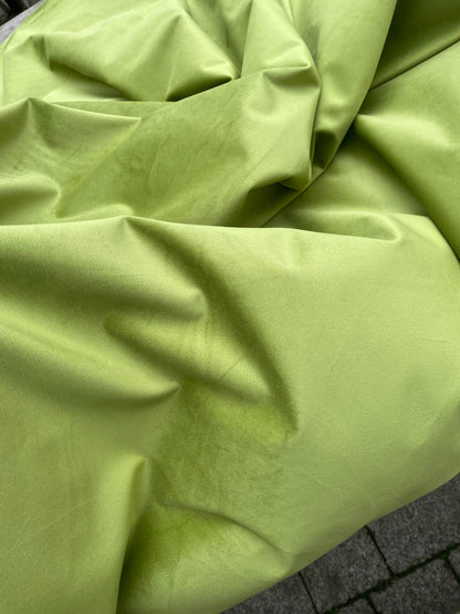 Super Velvet Plush – 148cm / 58" – 100% Polyester (7 Colourways)