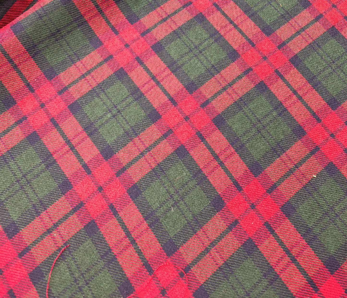 HIGHLAND RED TARTAN – POLYVISCOSE TARTAN FABRIC – 145cm WIDE
