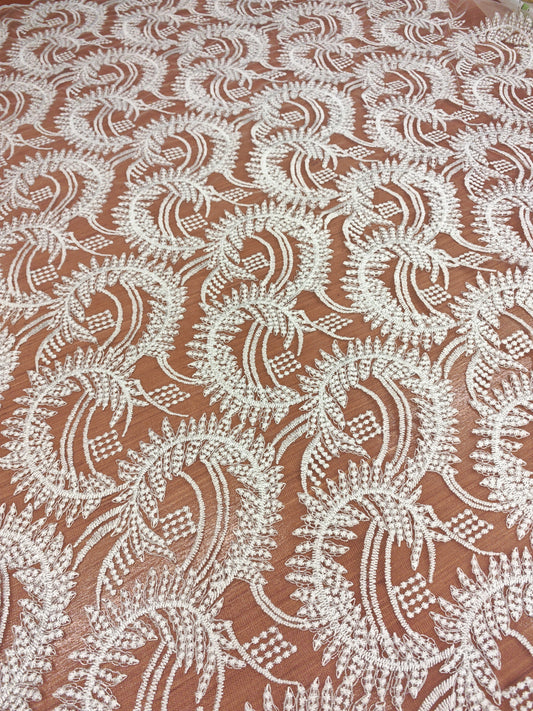 VINTAGE SCALLOPED EMBROIDERED LACE – 119cm WIDE (2 COLOURWAYS)