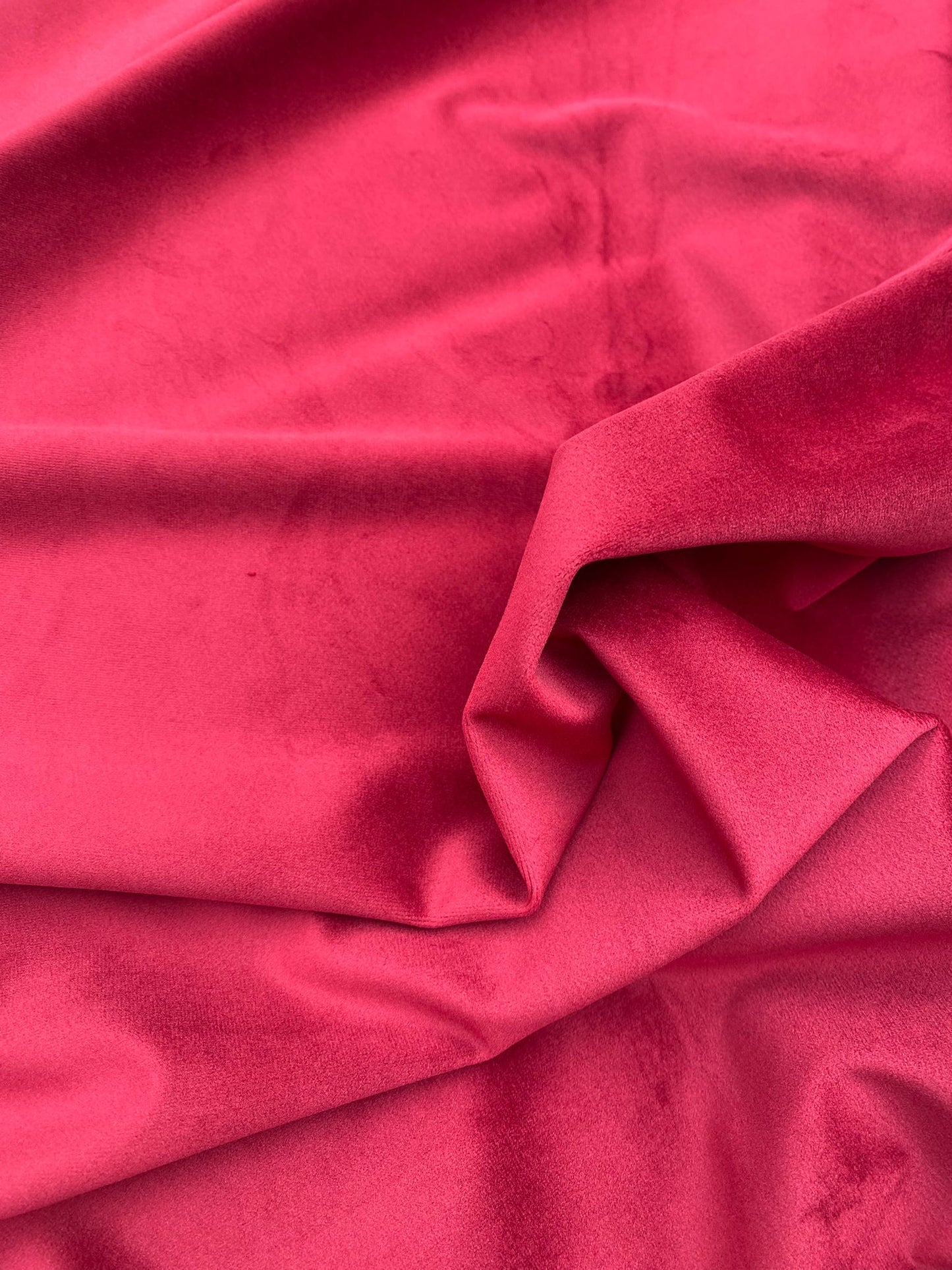 Super Velvet Plush – 148cm / 58" – 100% Polyester (7 Colourways)