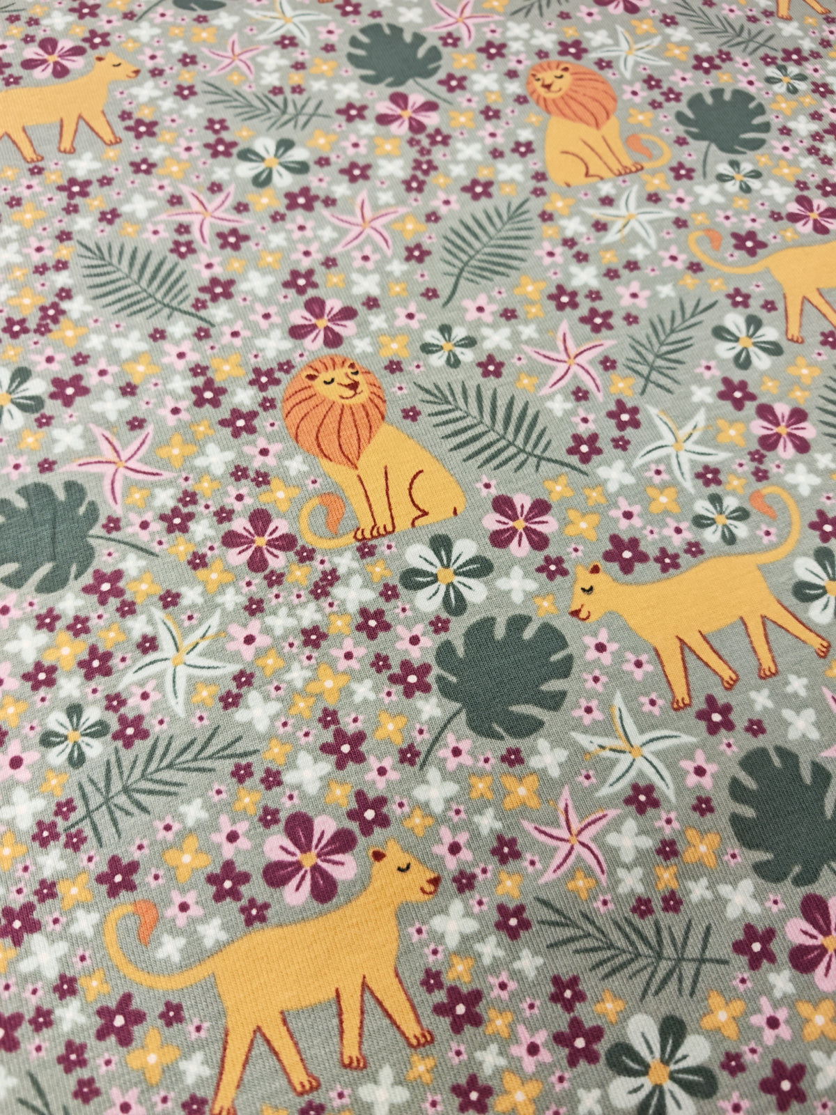 KING OF THE JUNGLE – COTTON JERSEY – 95% COTTON 5% ELASTANE – 146cm WIDE