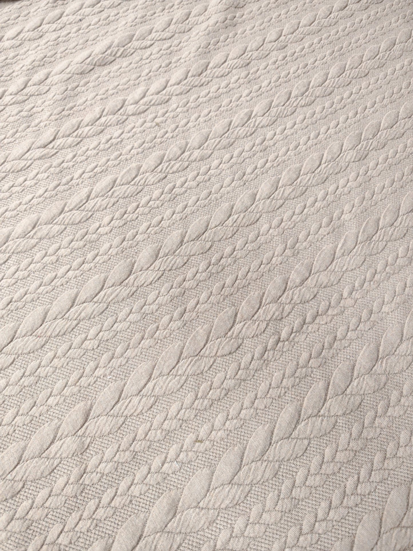 JACQUARD CABLE KNIT – TEXTURED STRETCH KNIT FABRIC – 8 COLOURWAYS – 152–160cm WIDE