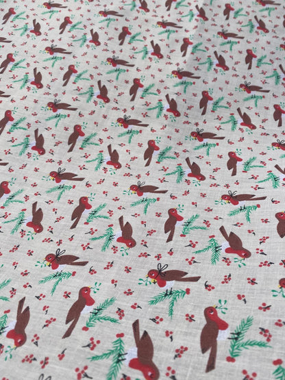 CHRISTMAS ROBINS – POLYCOTTON FABRIC – 114cm WIDE (2 COLOURWAYS)