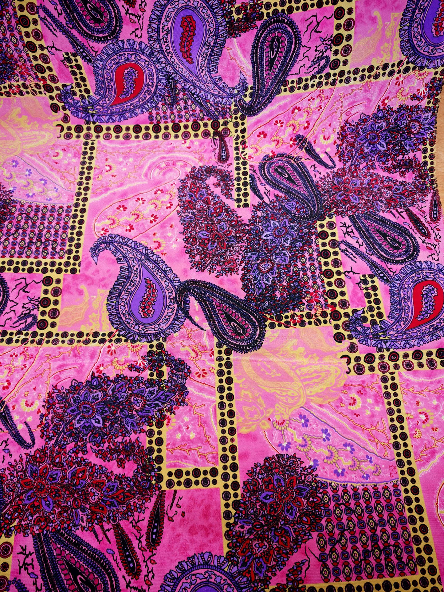 Printed Polyester Crepe – Deconstructed Paisley, 3 Metre Piece (148cm Wide)