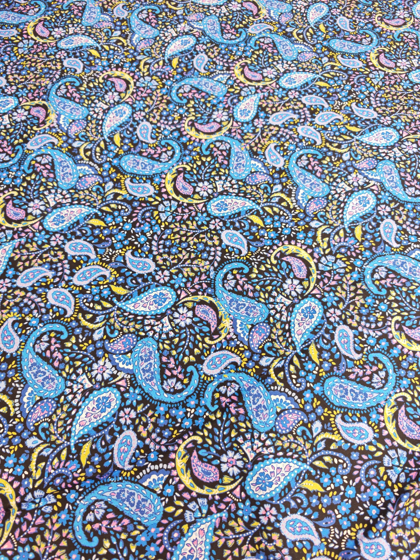 SUMMER PAISLEY – DASHWOOD STUDIO EGYPTIAN GIZA COTTON FABRIC – 146cm WIDE