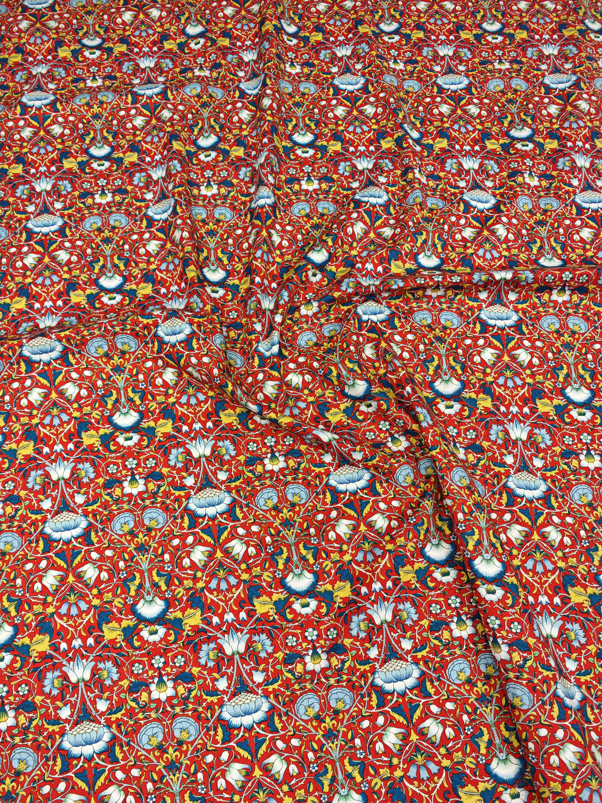 CRIMSON ARTS & CRAFTS GARDEN – 100% COTTON PRINT FABRIC – 149cm WIDE