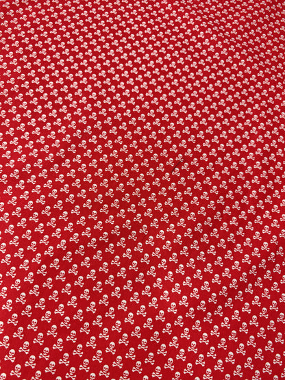 DITZY SKULL & CROSSBONES – 100% COTTON PRINT – 2 COLOURWAYS – 150.5cm WIDE