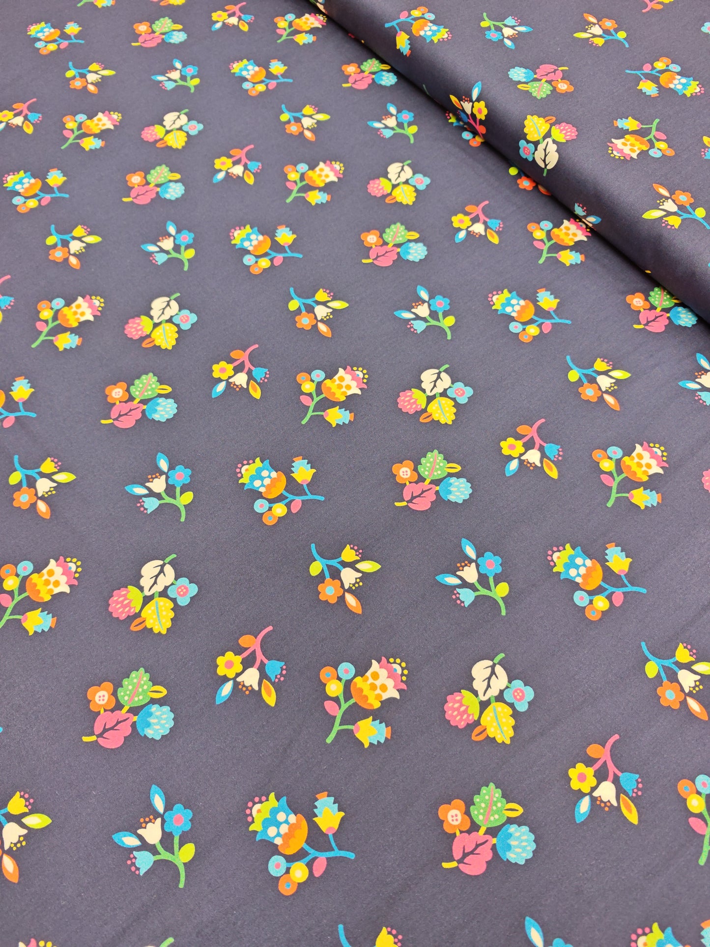 THISTLE & BLOOM – DASHWOOD STUDIO KALEIDOSCOPE – 100% COTTON FABRIC – 146cm WIDE