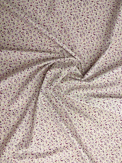 Berry Meadow Polycotton – Tiny Floral Print – 65% Polyester 35% Cotton