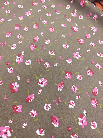 MEADOW WHISPER – 100% VISCOSE FLORAL FABRIC – 145cm WIDE